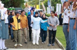 Bupati Barru Buka Kegiaan English Camp di Taman Colliq Pujie