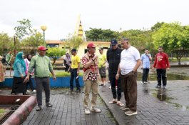 Pemkab Barru Gencarkan Penghijauan, Ratusan Pohon Tabebuya Percantik Alun-Alun Colliq Pujie