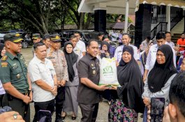 Pemkab Wajo Salurkan Bantuan Pangan Beras 2025