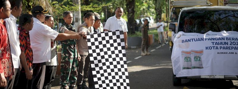 Tasming Hamid Lepas Distribusi Bantuan Beras, Tekan Harga dan Jaga Ketahanan Pangan