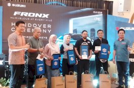 Suzuki Serahkan 20 Unit Perdana Fronx di Sulselbar, Tawarkan Teknologi Hybrid dan Fitur ADAS Perdana