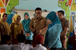 Wabup Gowa Tinjau Pemeriksaan Kesehatan Gratis Siswa SD Center Malakaji
