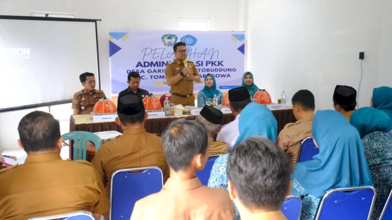 Wabup Gowa Buka Pelatihan Administrasi PKK di Kecamatan Tompobulu