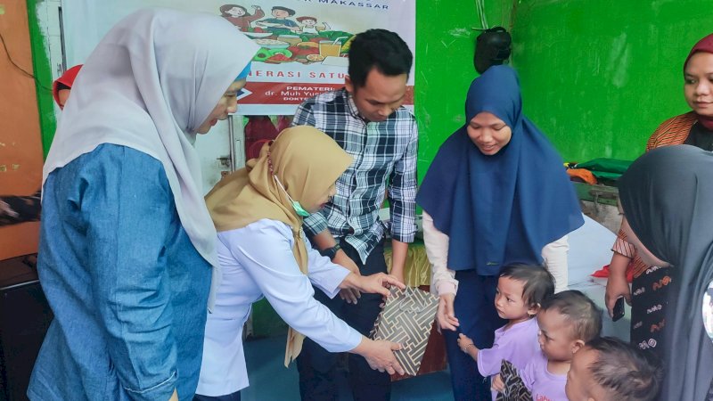Asmo menggelar edukasi gizi baik di posyandu Asoka 
