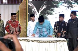 Tasming Hamid Dampingi Menag RI Resmikan gedung Laboratorium Terpadu IAIN Parepare