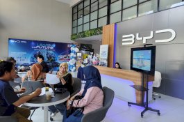 BYD Kuatkan Posisi di Daerah, Event Showroom di Makassar Bukukan Penjualan Signifikan