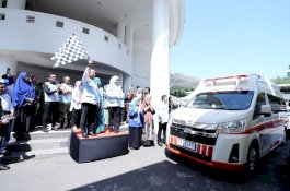 Pemprov Sulsel Luncurkan Mobil Ambulans yang Dilengkapi Ruang Operasi