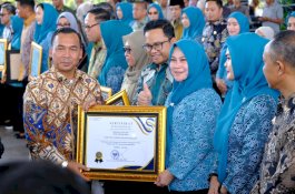 Ketua TP PKK Gowa Terima Penghargaan dari BKKBN atas Komitmen Dukung Program Bangga Kencana