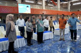 Perdana ke Unismuh, Mendikdasmen RI Bahas AI dan Tantangan Dunia Pendidikan