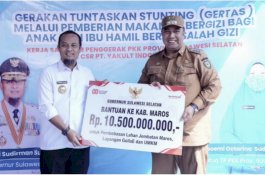 Pemprov Sulsel Serahkan Bantuan Keuangan Rp10,5 M untuk Pemkab Maros
