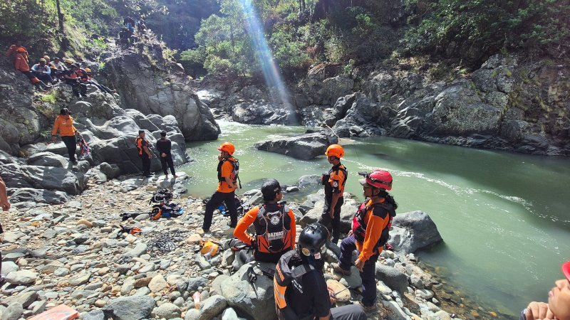 Hari Kedua Pencarian Warga Makassar yang Tenggelam di Sungai Mangampa Maros 
