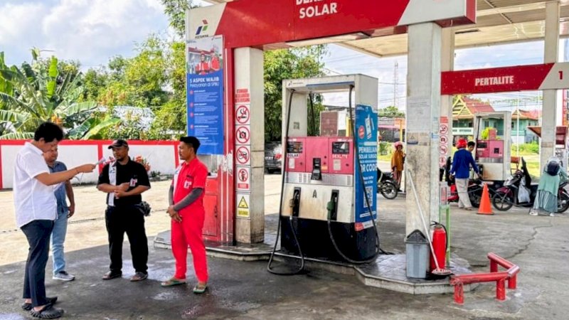 Personil Polres Wajo Intensifkan Pemeriksaan SPBU