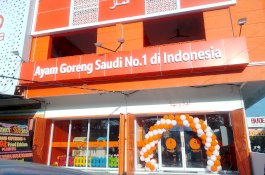Almaz Fried Chicken Buka Cabang ke-8 di Makassar, Usung Cita Rasa Timur Tengah dan Misi Dakwah