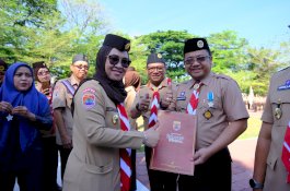 Wabup Gowa Terima Lencana Pancawarsa II pada HUT ke-64 Gerakan Pramuka