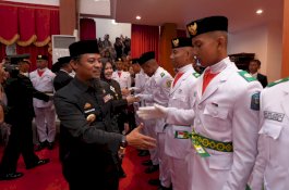 Gubernur Andi Sudirman Kukuhkan 73 Anggota Paskibraka Tingkat Provinsi