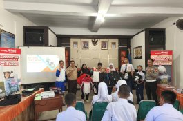 Asmo Sulsel Gandeng Polres Gowa Berikan Edukasi Safety Riding untuk Pelajar SMPN 1 Sungguminasa