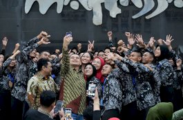 Pemkot Makassar Hadiahkan Liburan ke Bali untuk Anggota Paskibraka 2025