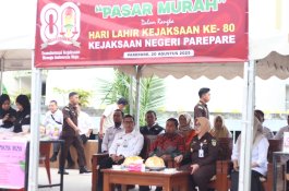 Tasming Hamid Apresiasi Pasar Murah Kejaksaan Negeri Parepare di HUT ke-80