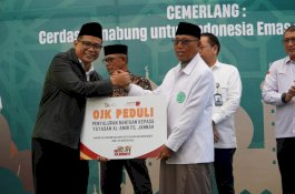 1.100 Rekening Santri Dibuka, OJK dan Bank Sulselbar Salurkan KUR Rp385 Juta di Bone
