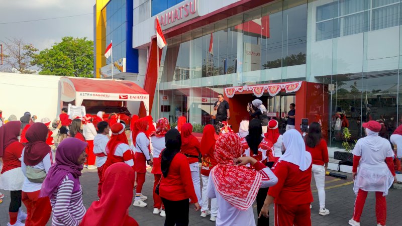 Karyawan Astra Daihatsu Urip meriahkan HUT RI ke-80 dengan zumba party bersama 