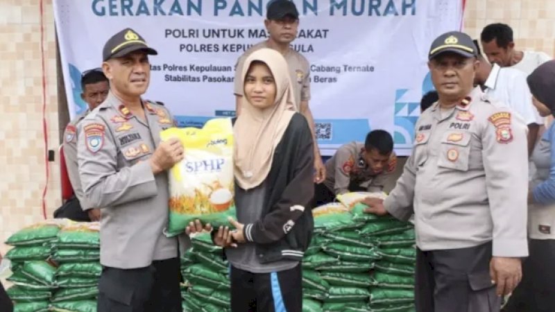 Polres Kepulauan Sula Gelar Gerakan Pangan Murah, 1 Ton Beras Ludes Terjual