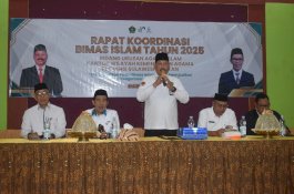 Kakanwil Kemenag Sulsel H. Ali Yafid Buka Rakor Bimas Islam di Bone