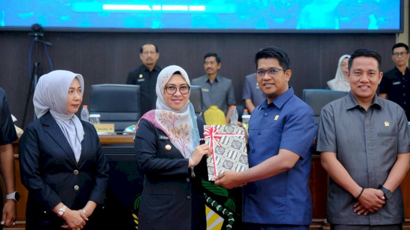 Serahkan Ranperda APBD Perubahan 2025, Bupati Gowa Dorong Pemulihan Sosial Ekonomi