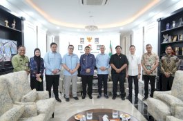 Terima Kunjungan Anggota MPR, Appi Perjuangkan Warga Pulau dari Listrik, Dermaga Hingga Sekolah Rakyat