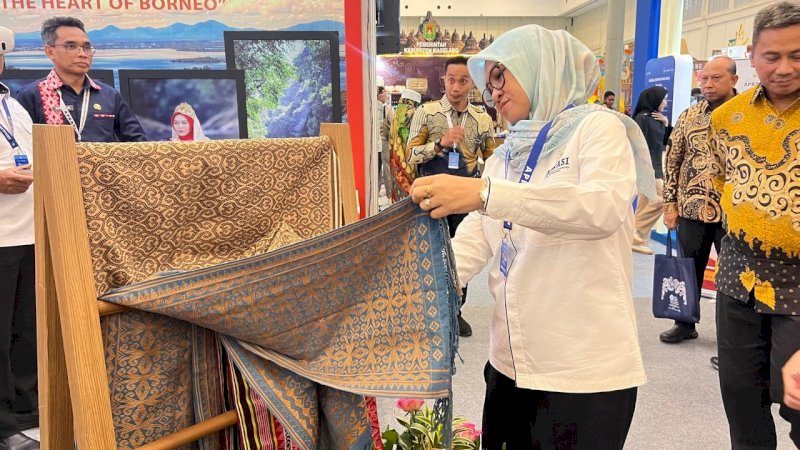Bupati Gowa Promosikan Ikon Sejarah dan Produk UMKM Daerah di APKASI Expo 2025
