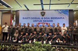 Komunitas Avoce Celebes Gelar Bakti Sosial Bersama Ojol 