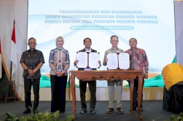 OJK–Kemenhut Perkuat Sinergi, Dorong Nilai Ekonomi Karbon Perhutanan Sosial Jadi Pilar Ekonomi Hijau