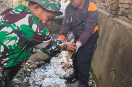 Jumat Bersih, Pemkot Parepare Fokus Bersihkan Drainase