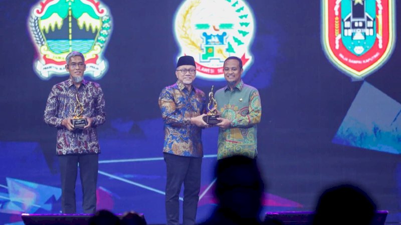 Pemprov Sulsel Terima Penghargaan Nasional Ketahanan Pangan 2025