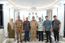 Wali Kota Makassar Bahas Pentingnya Calon Guru Unggul di Depan Pimpinan STIE Ciputra
