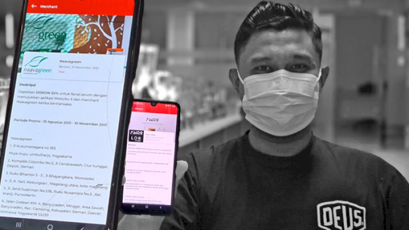 foto istimewa
pelanggan sedang menggunakan aplikasi motorku X