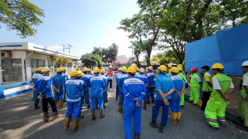 Pertamina Patra Niaga Regional Sulawesi melalui Sales Area (SA) Sulawesi Selatan dan Barat (Sulselbar) melakukan pengecekan rutin operasional di sejumlah Stasiun Pengisian dan Pengangkutan Bulk Elpiji (SPPBE) yang tersebar di Kota Makassar, Kabupaten Gowa, Kota Palopo, Kabupaten Polewali Mandar, hingga Kabupaten Mamuju.
