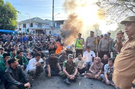 Bupati Maros Siap Bawa Aspirasi Tuntutan Para Demonstrasi