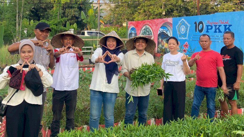 Asmo Sulsel merayakan panen perdana UMKM binaan “Kebun Tetangga (KT) Cokonuri” yang berlokasi di Jl. Cokonuri Raya No. 60, Makassar.