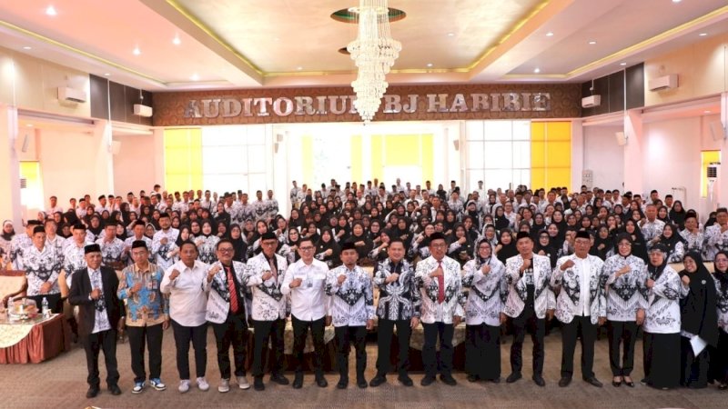 Hadiri Konfrensi PGRI, TSM Tekankan Peran Guru Perkuat Pendidikan Karakter Peserta Didik