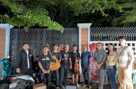 MMG Luncurkan Program “BERSAMA”: Kolaborasi Musisi Jalanan dan UMKM Kuliner Pisang Epe untuk Gerakkan Ekonomi Rakyat Makassar