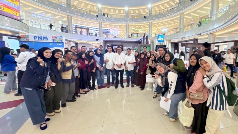 Komitmen Bank Sulselbar dalam menanamkan budaya melek keuangan sejak dini berbuah manis. Dalam ajang Bulan Inklusi Keuangan (BIK) 2025, bank kebanggaan masyarakat Sulawesi Selatan dan Barat ini berhasil meraih penghargaan “Literasi Keuangan Teraktif – Segmen Pelajar” dari Otoritas Jasa Keuangan (OJK).