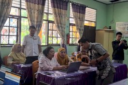 FBS UNM Latih Guru Maros Manfaatkan JeopardyLabs untuk Pembelajaran Digital