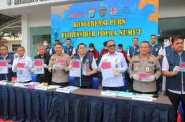 Satgas PASTI bersama Polda Sumut berhasil mengungkap penipuan keuangan senilai Rp254 juta berkat laporan melalui IASC. OJK tegaskan komitmen lindungi masyarakat dari aktivitas keuangan ilegal.