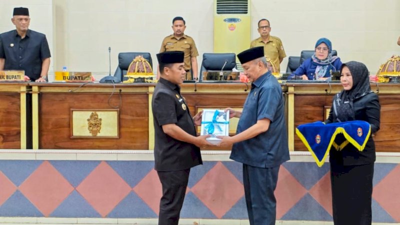 DPRD Wajo Resmi Terima Ranperda APBD Tahun Anggaran 2026