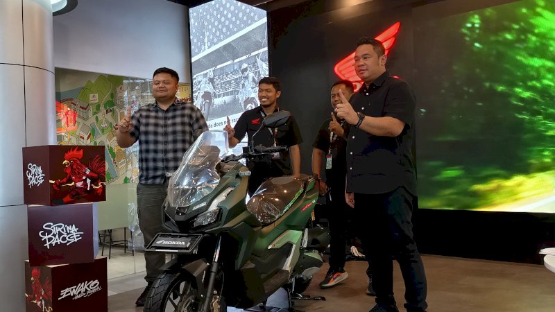 Astra Motor Sulawesi Selatan (Asmo Sulsel) selaku Main Dealer sepeda motor Honda untuk wilayah Sulawesi Selatan, Barat, Tenggara, dan Ambon, secara resmi memperkenalkan produk terbaru Honda, yakni New Honda ADV 160, melalui acara press conference yang digelar di Astra Motor Experience Center (AMEC), Trans Studio Mall Makassar, Selasa (21/10/2025).