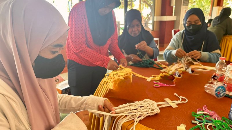 PT Gowa Makassar Tourism Development Tbk. (GMTD), pengembang kawasan terpadu Tanjung Bunga yang berada di bawah naungan LippoLand, terus mempertegas komitmennya terhadap pembangunan berkelanjutan dengan mengintegrasikan prinsip Environment, Social, and Governance (ESG) ke dalam seluruh aktivitas bisnisnya.