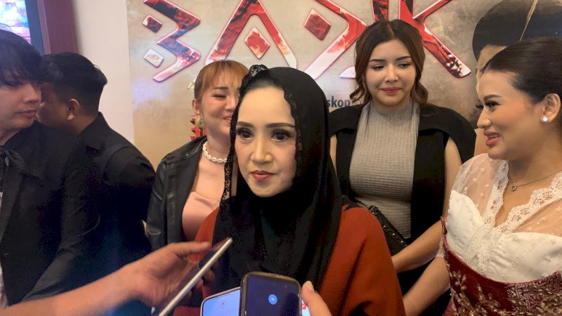 film “Badik”, karya kolaborasi Indora Global Film dan Pandawa Lima. Gala premier film ini berlangsung meriah di Studio XXI Trans Studio Mall Makassar, Sabtu malam (25/10/2025),