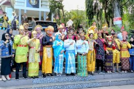 Berpakaian Adat Bugis, Bupati Wajo Andi Rosman Pimpinan Upacara Sumpah Pemuda 2025