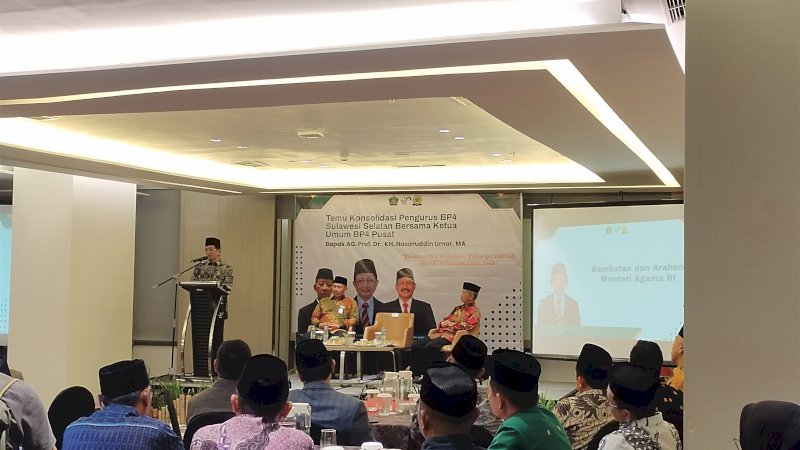 Menteri Agama RI, prof. Dr. KH. Nazaruddin Uma, MA saat menghadiri temu konsolidasi pengurus BP4 Sulsel di Makassar pada Kamis 30 Oktober 2025, malam. (Dok Rakyatku)