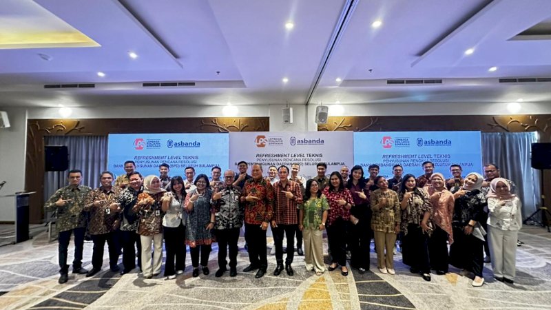 Lembaga Penjamin Simpanan (LPS) bersama Asosiasi Bank Pembangunan Daerah (Asbanda) terus memperkuat sinergi dalam memperkuat ketahanan sektor keuangan daerah. Melalui kegiatan bertajuk “Refreshment Level Teknis Penyusunan Rencana Resolusi dengan Bank Pembangunan Daerah (BPD) Wilayah Sulawesi, Maluku, dan Papua (Sulampua)”, LPS menegaskan komitmennya menjaga stabilitas sistem keuangan nasional melalui penguatan kapasitas teknis BPD.